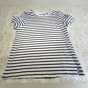 Maurice's 24/7 Classic Navy & White Striped Tee Size Medium